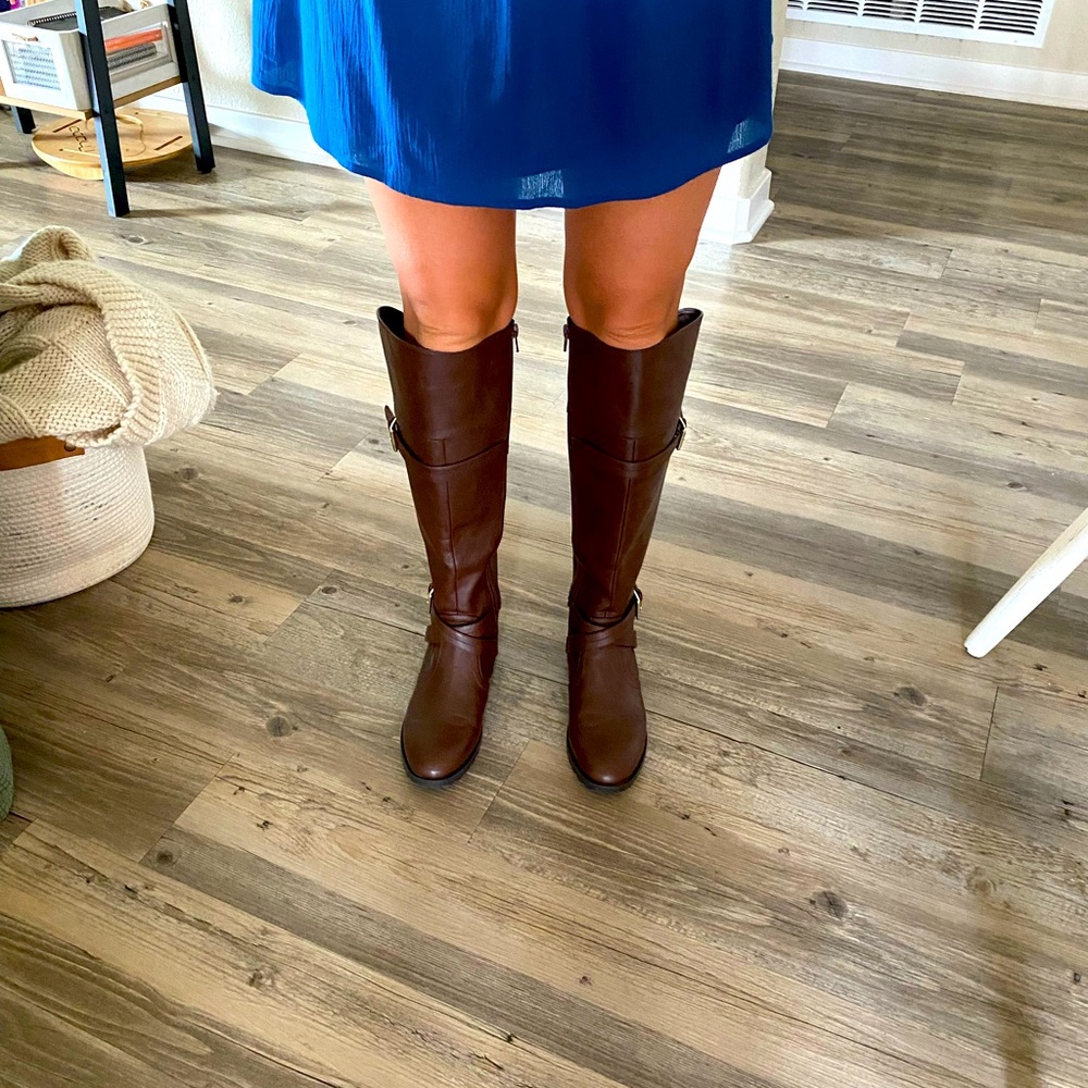 Brown riding boots (knee height)